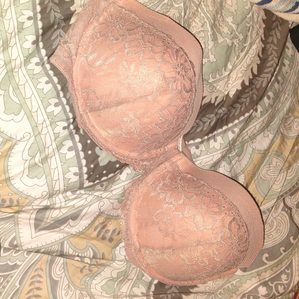 40DD strapless Bra